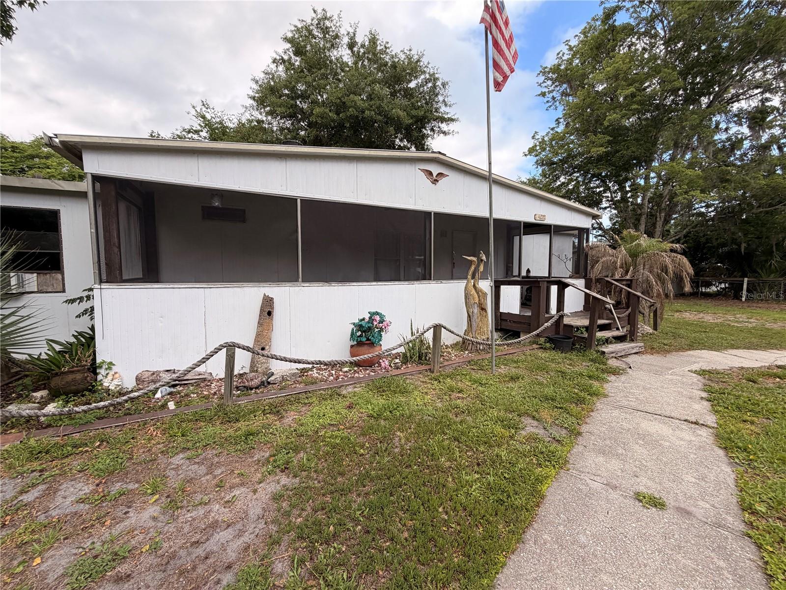 24021 Armadillo Rd Property Photo 2