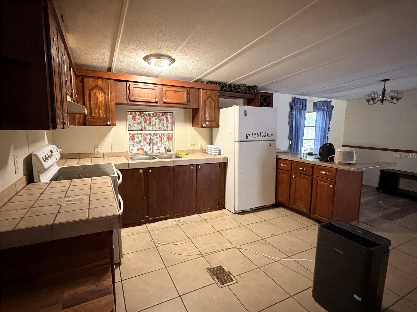 24021 Armadillo Rd Property Photo 11