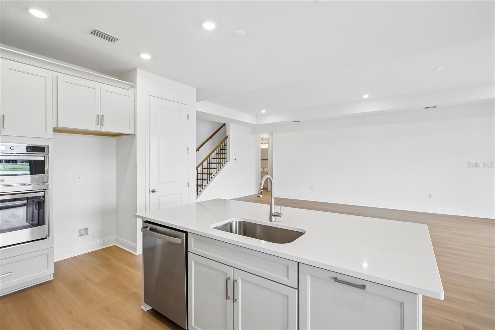 7574 Hawkstone Dr Property Photo 8