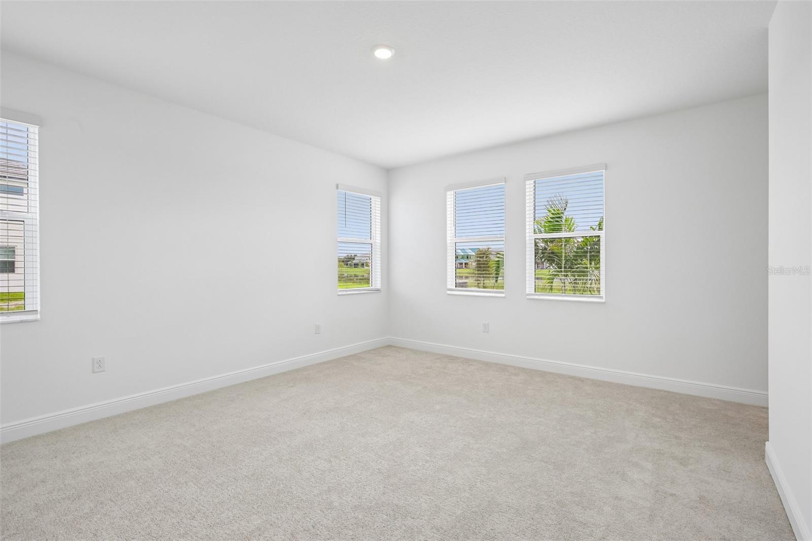 7574 Hawkstone Dr Property Photo 25