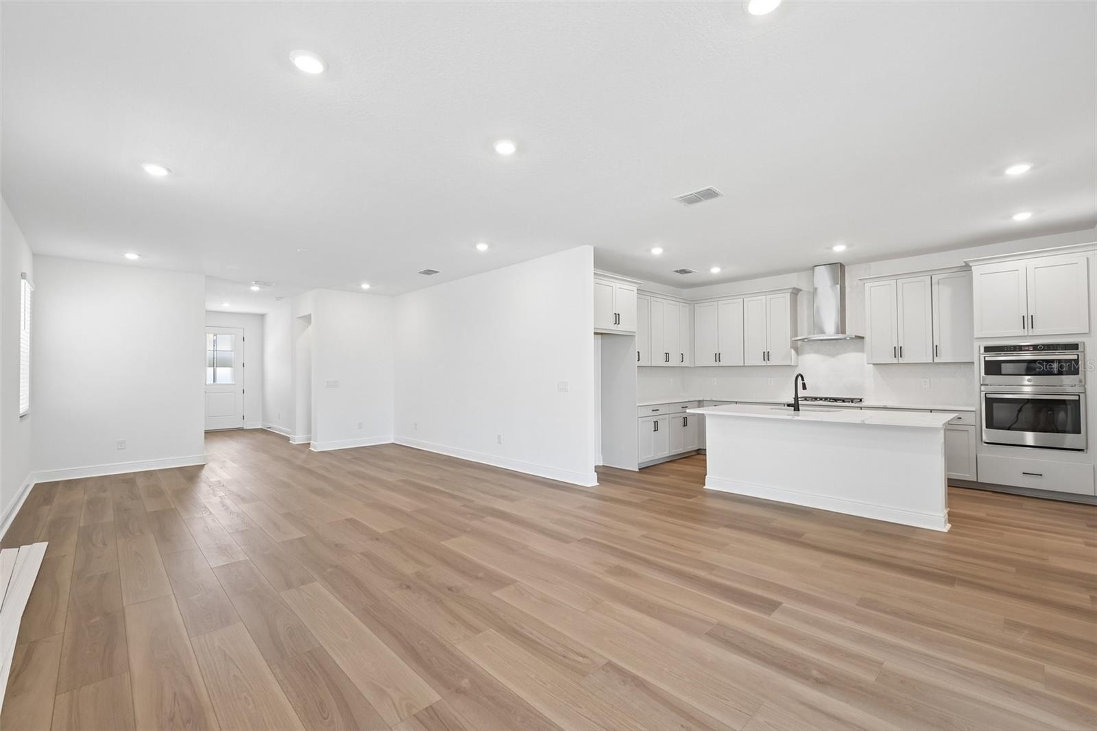 4454 Sunset Garden St Property Photo 8