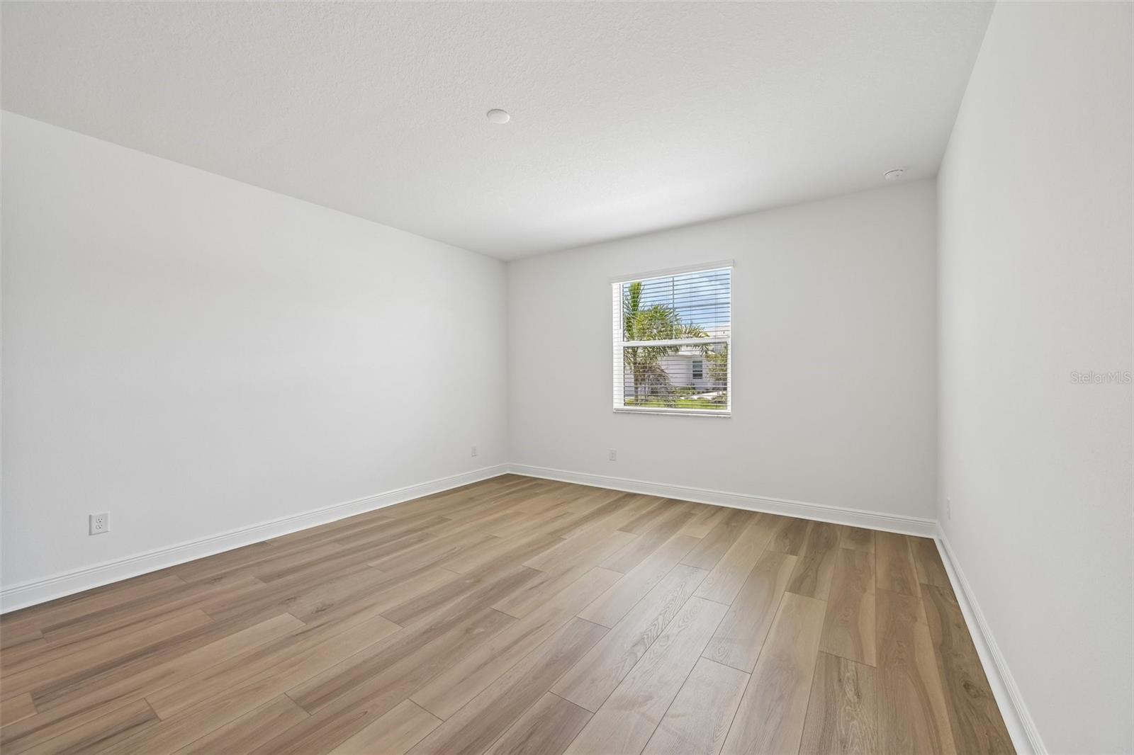 4454 Sunset Garden St Property Photo 12