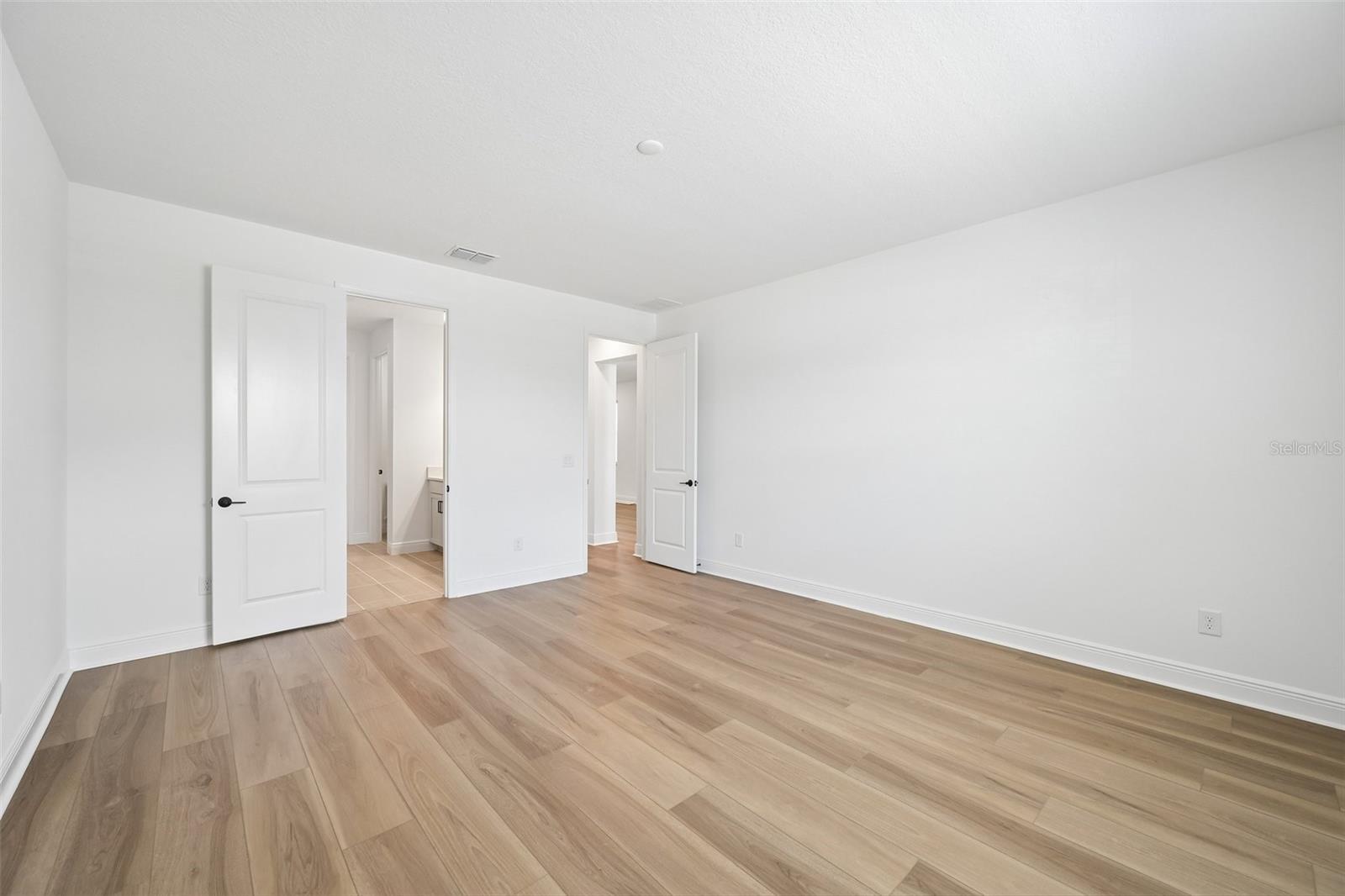 4454 Sunset Garden St Property Photo 13