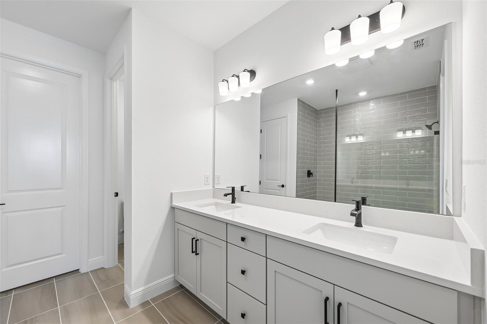 4454 Sunset Garden St Property Photo 14