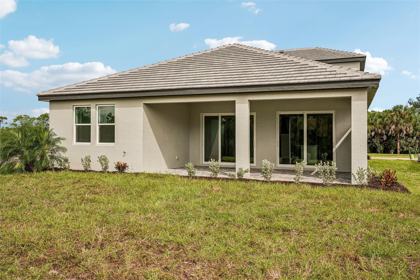9706 Crystal Isles Cir Property Photo 2