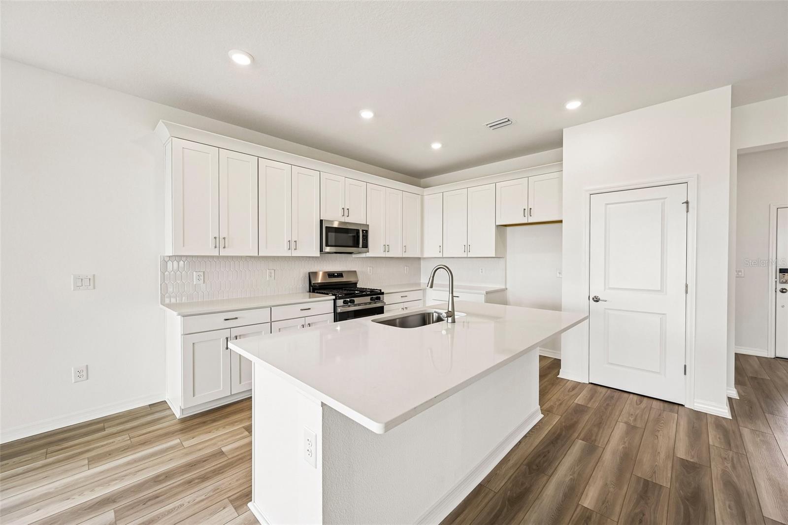 8721 Canard Cv Property Photo 5