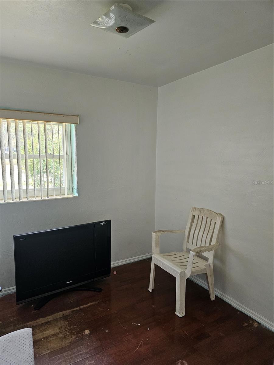 44 W Summit St Property Photo 7