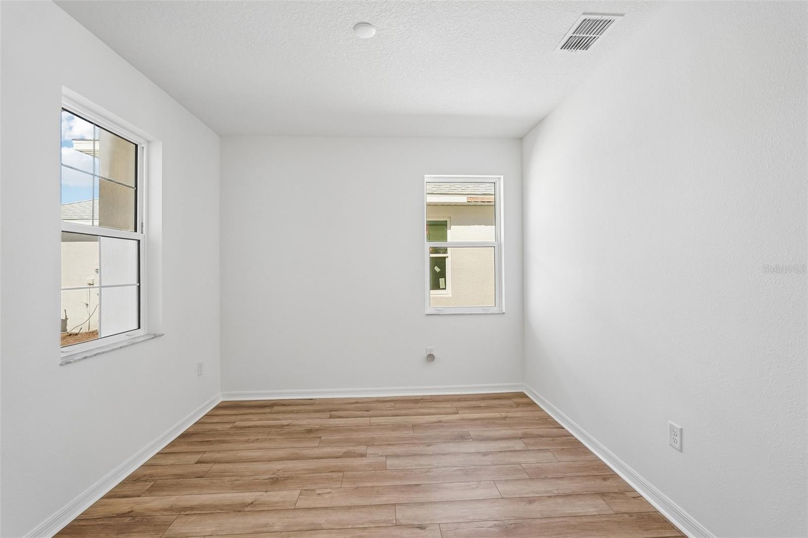 8125 Fairchild Ave Property Photo 17