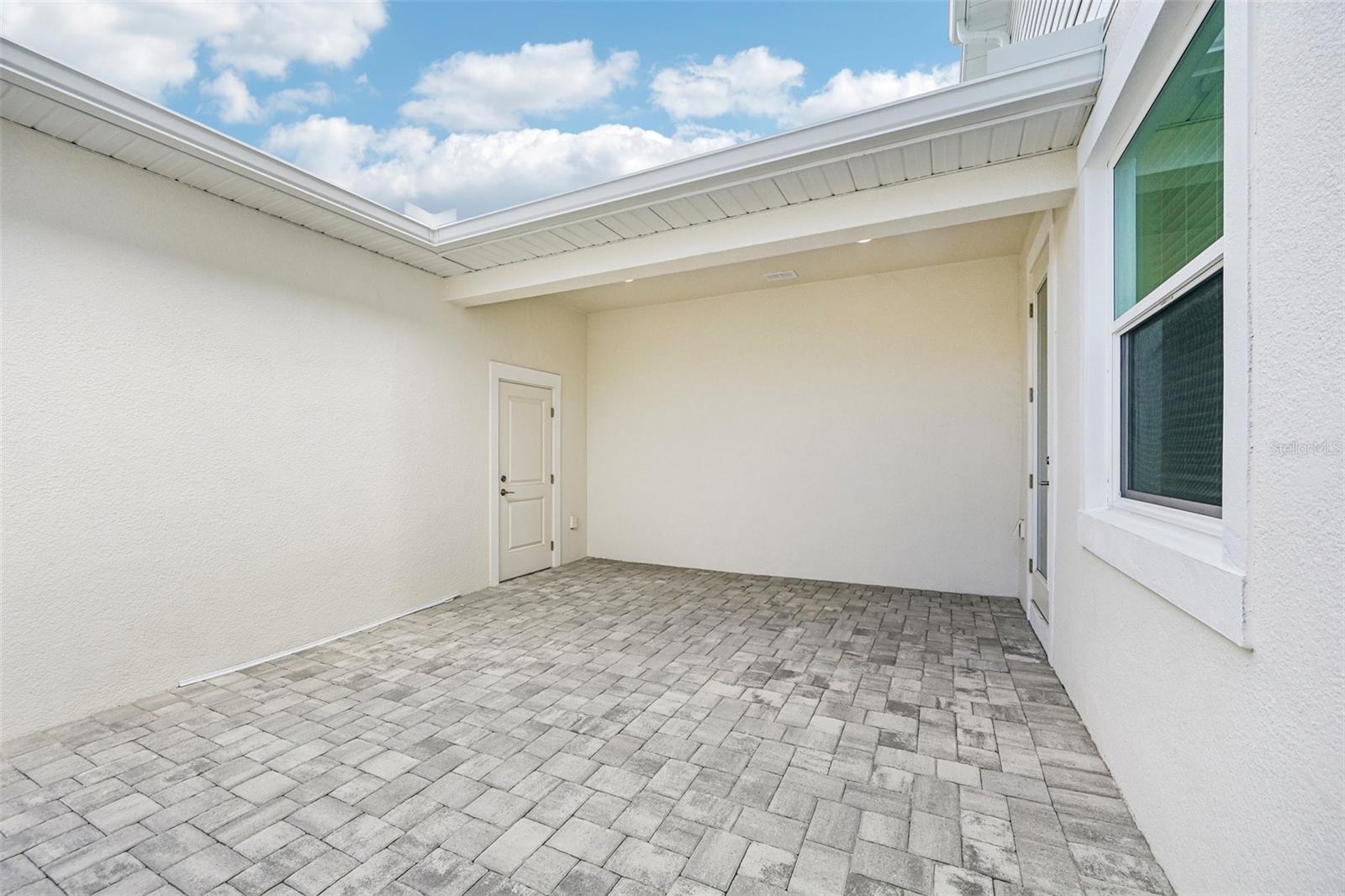 4458 Sunset Garden St Property Photo 3