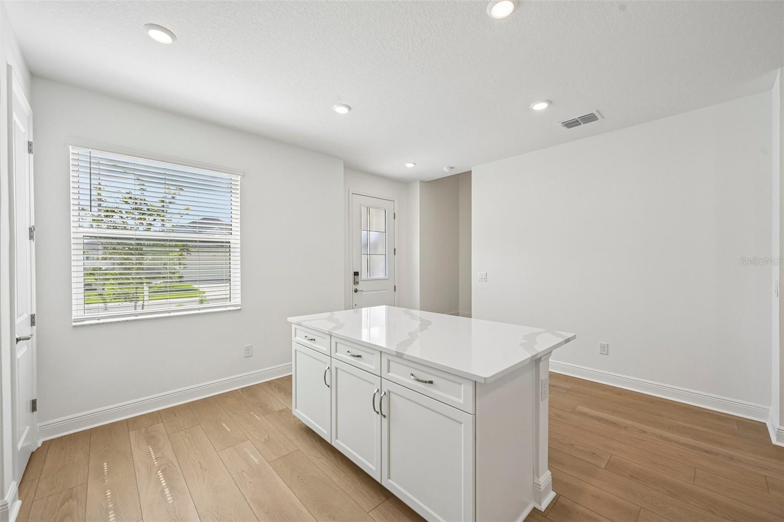 4458 Sunset Garden St Property Photo 9
