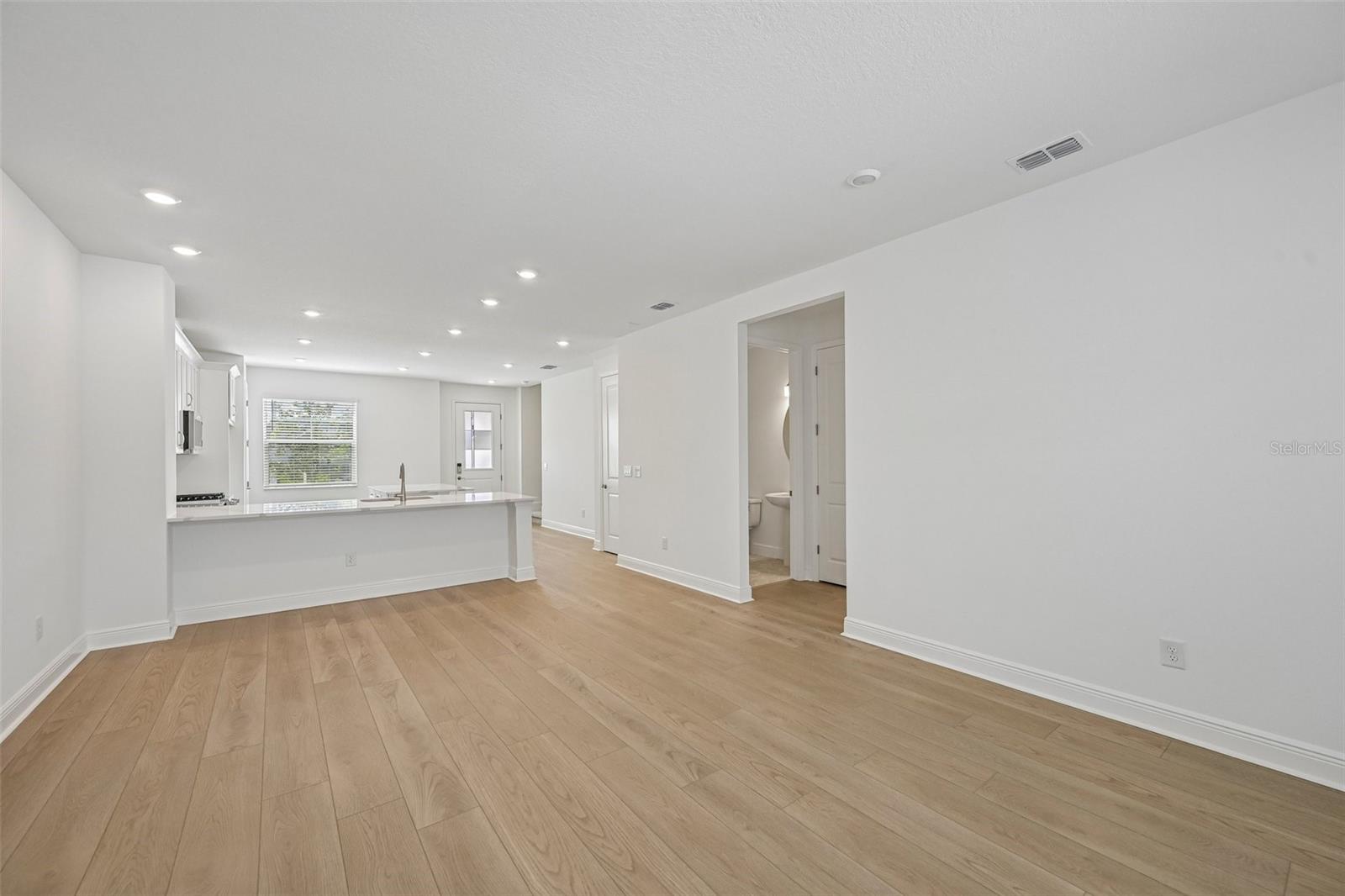 4458 Sunset Garden St Property Photo 10