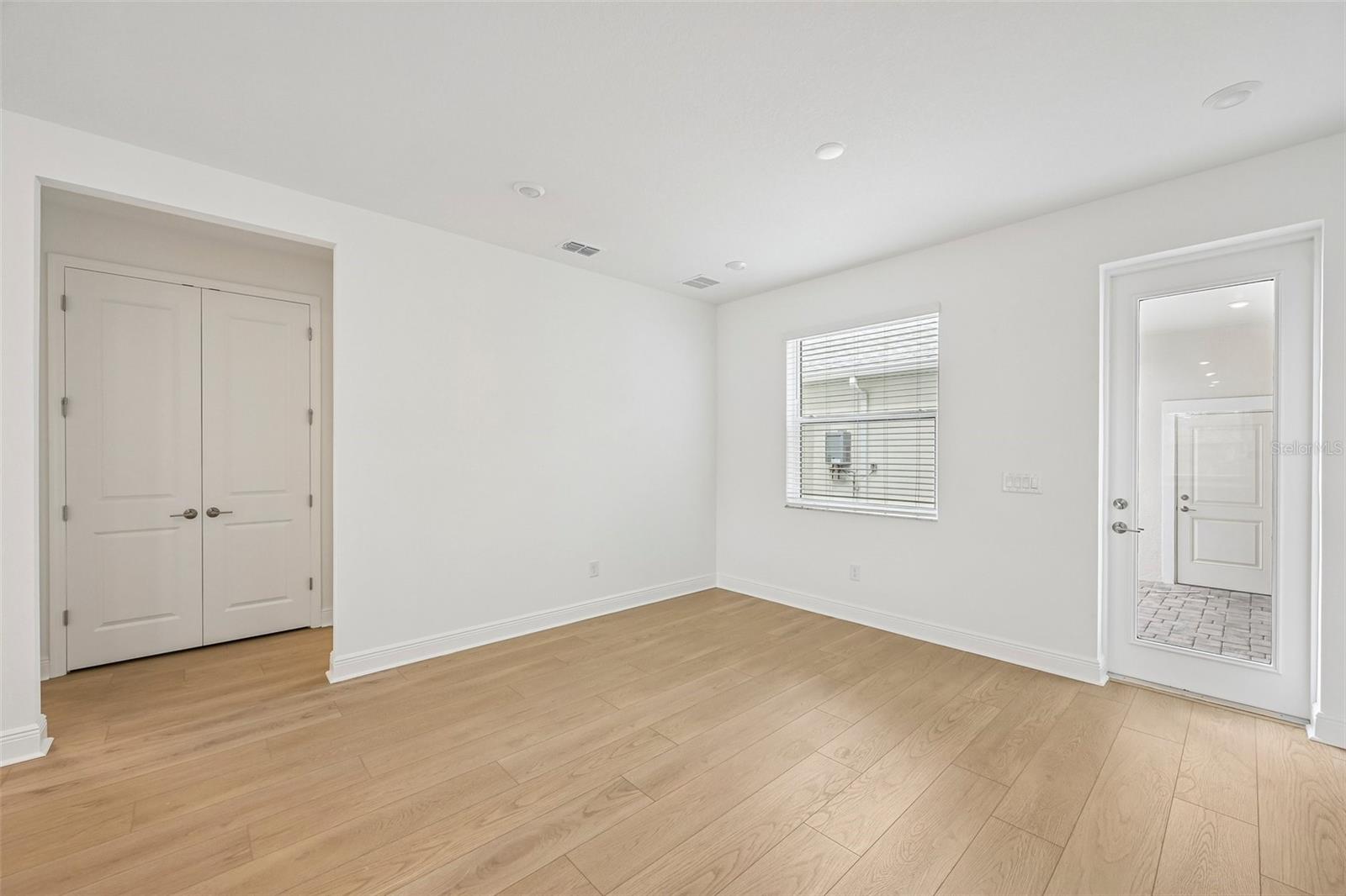 4458 Sunset Garden St Property Photo 11