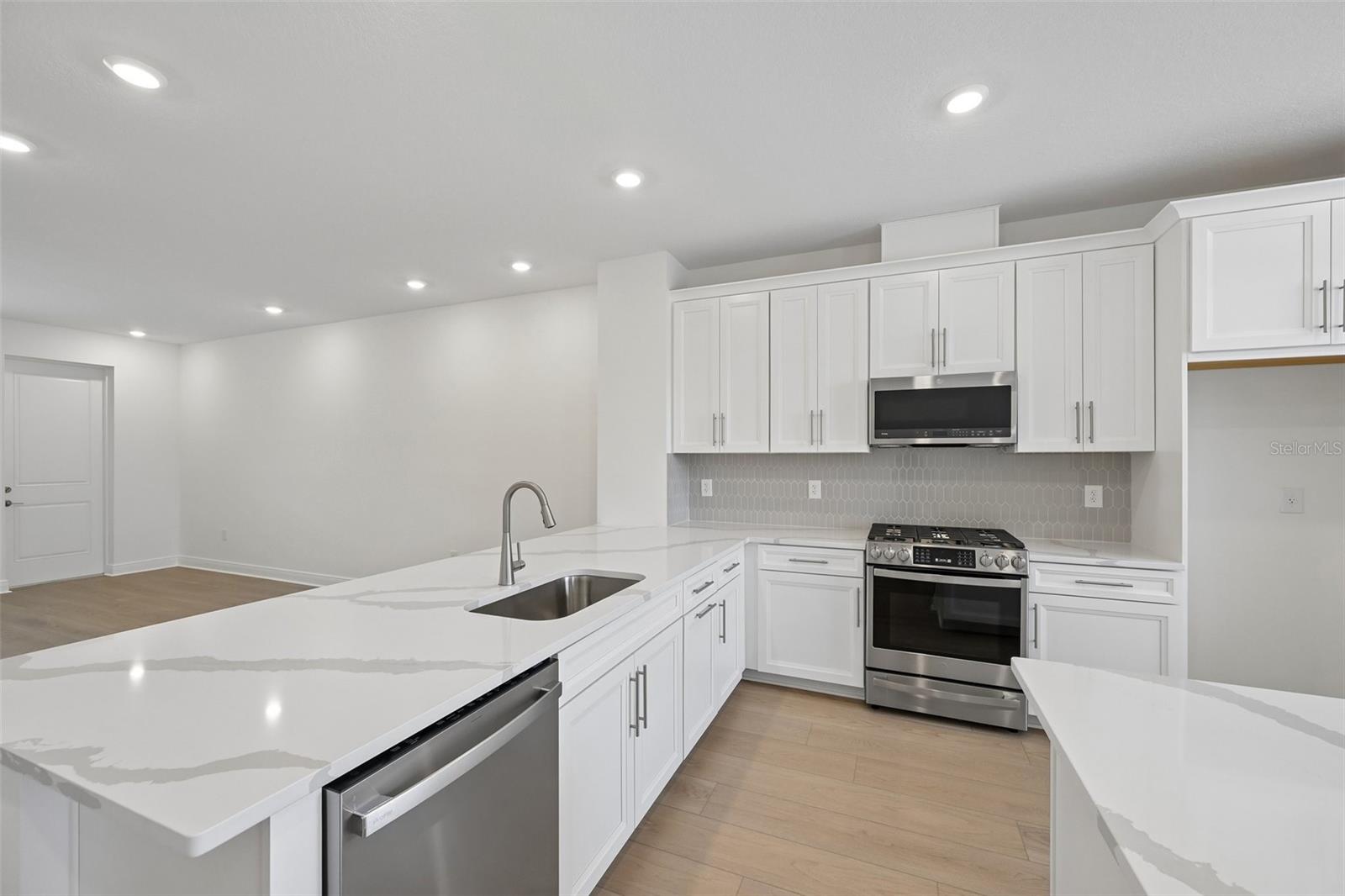 4442 Sunset Garden St Property Photo 9