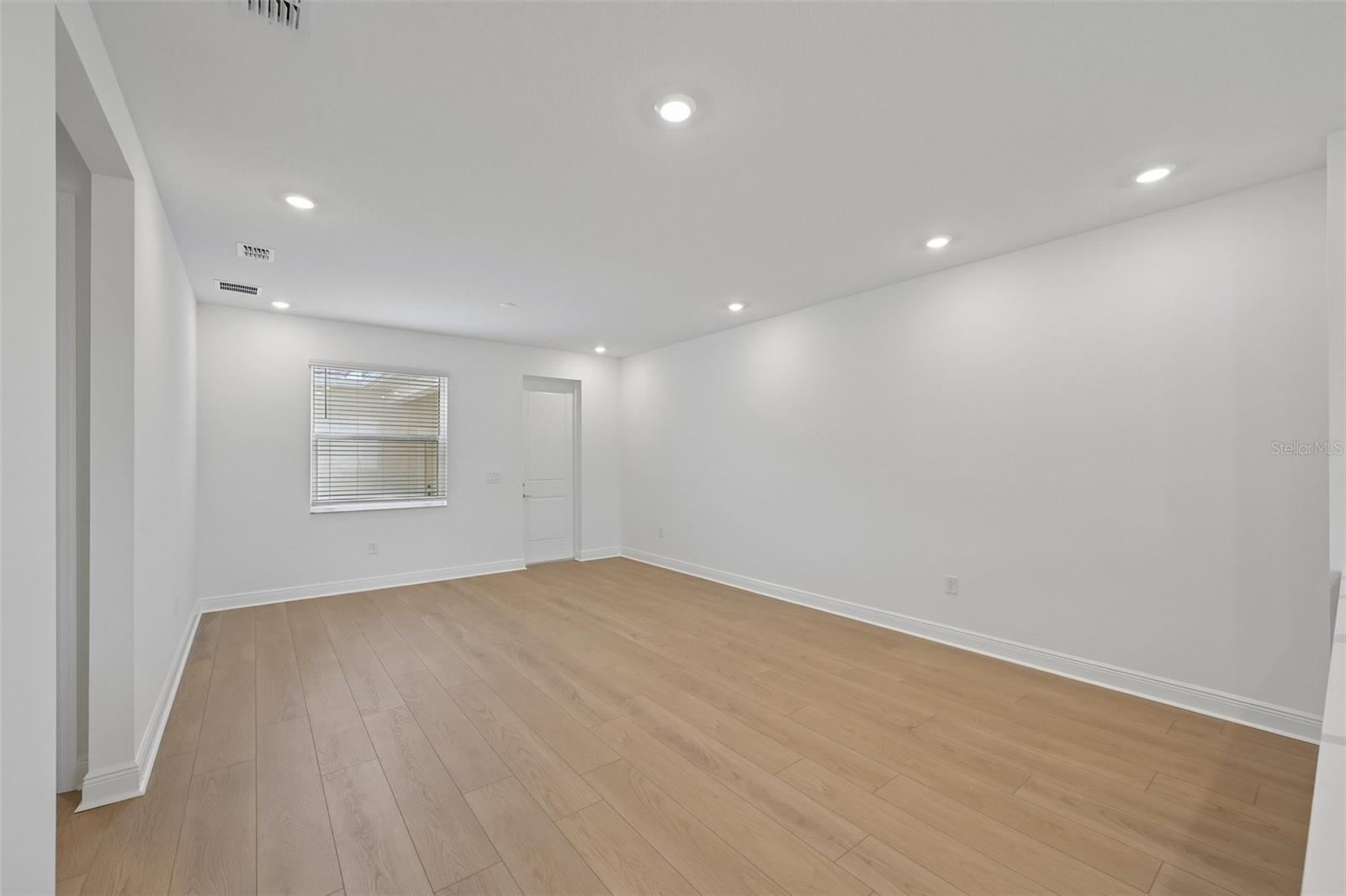 4442 Sunset Garden St Property Photo 11