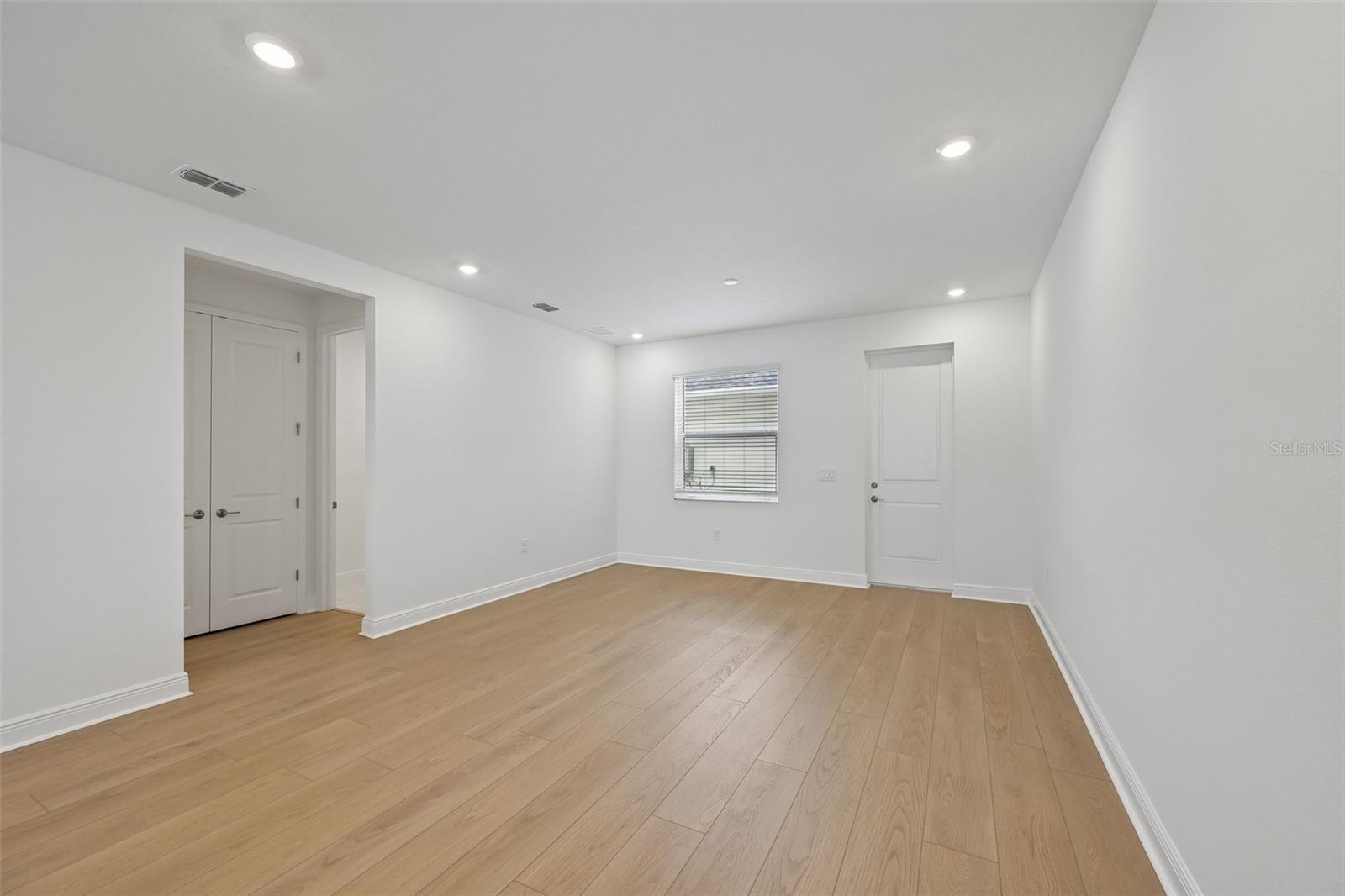 4442 Sunset Garden St Property Photo 12