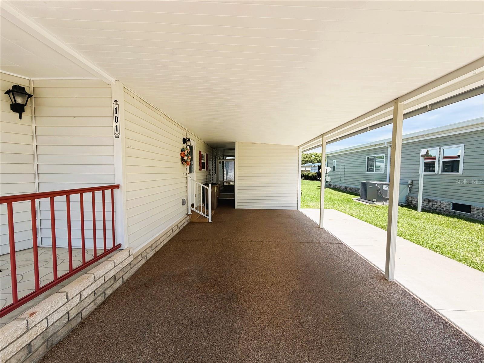 101 Marigold St Property Photo 6
