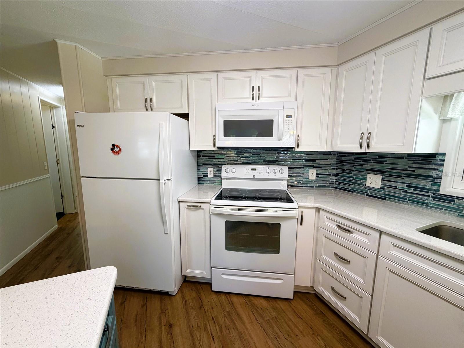 101 Marigold St Property Photo 10