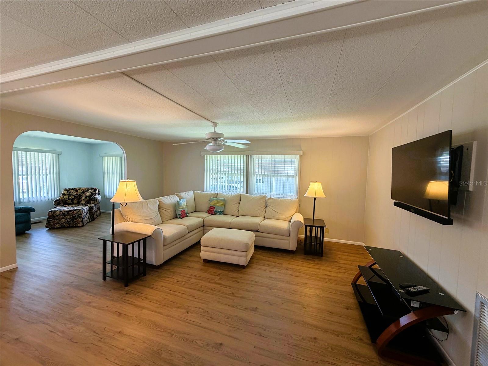 101 Marigold St Property Photo 15