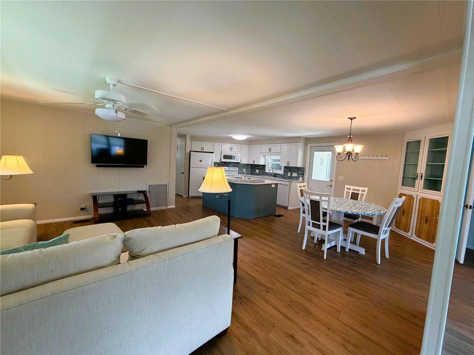 101 Marigold St Property Photo 18