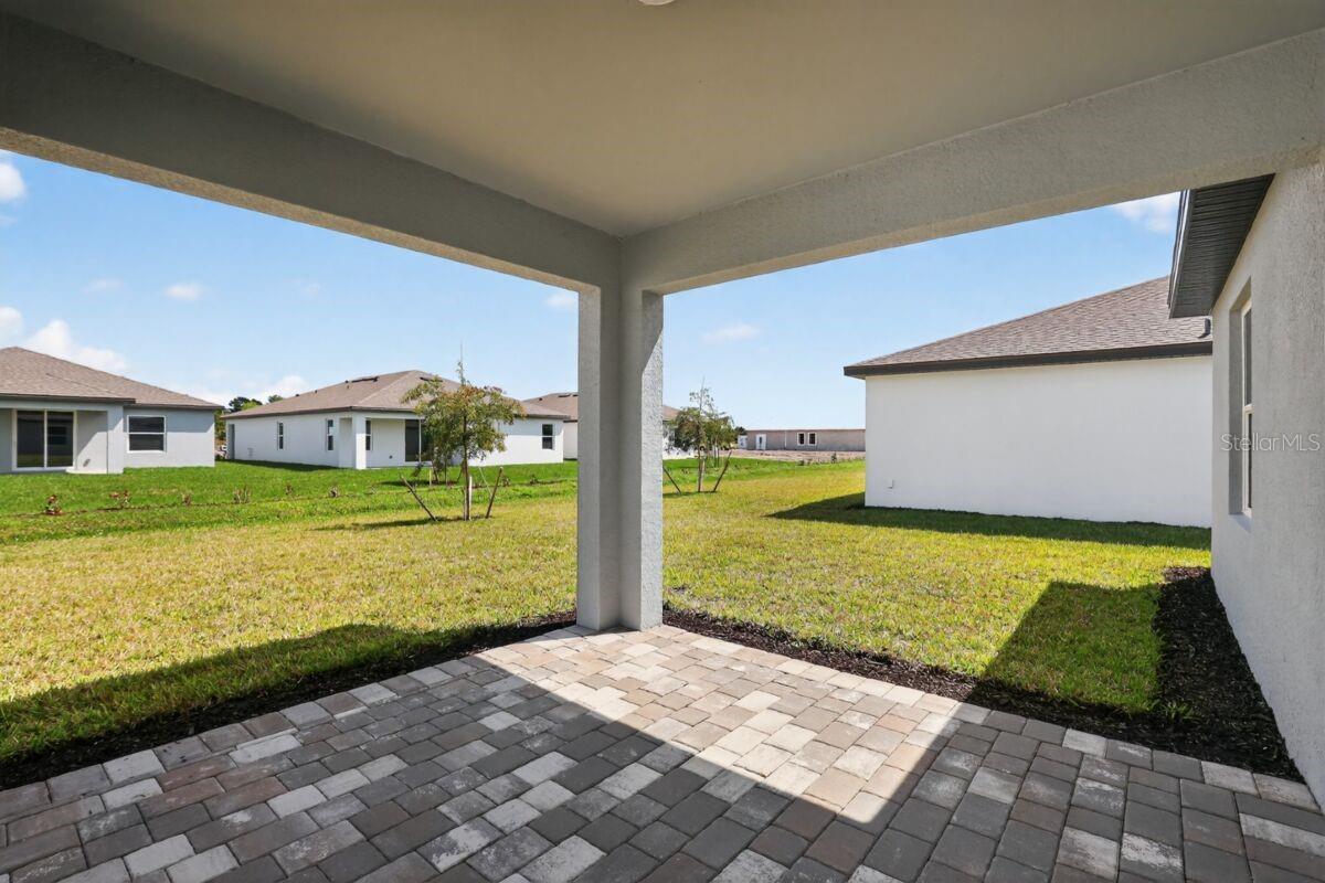 9509 Vibrant Ln Property Photo 14