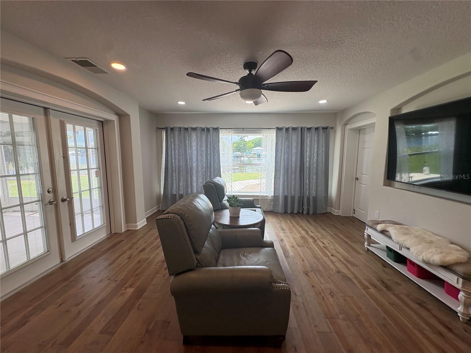 1645 Spring Garden Dr Property Photo 15