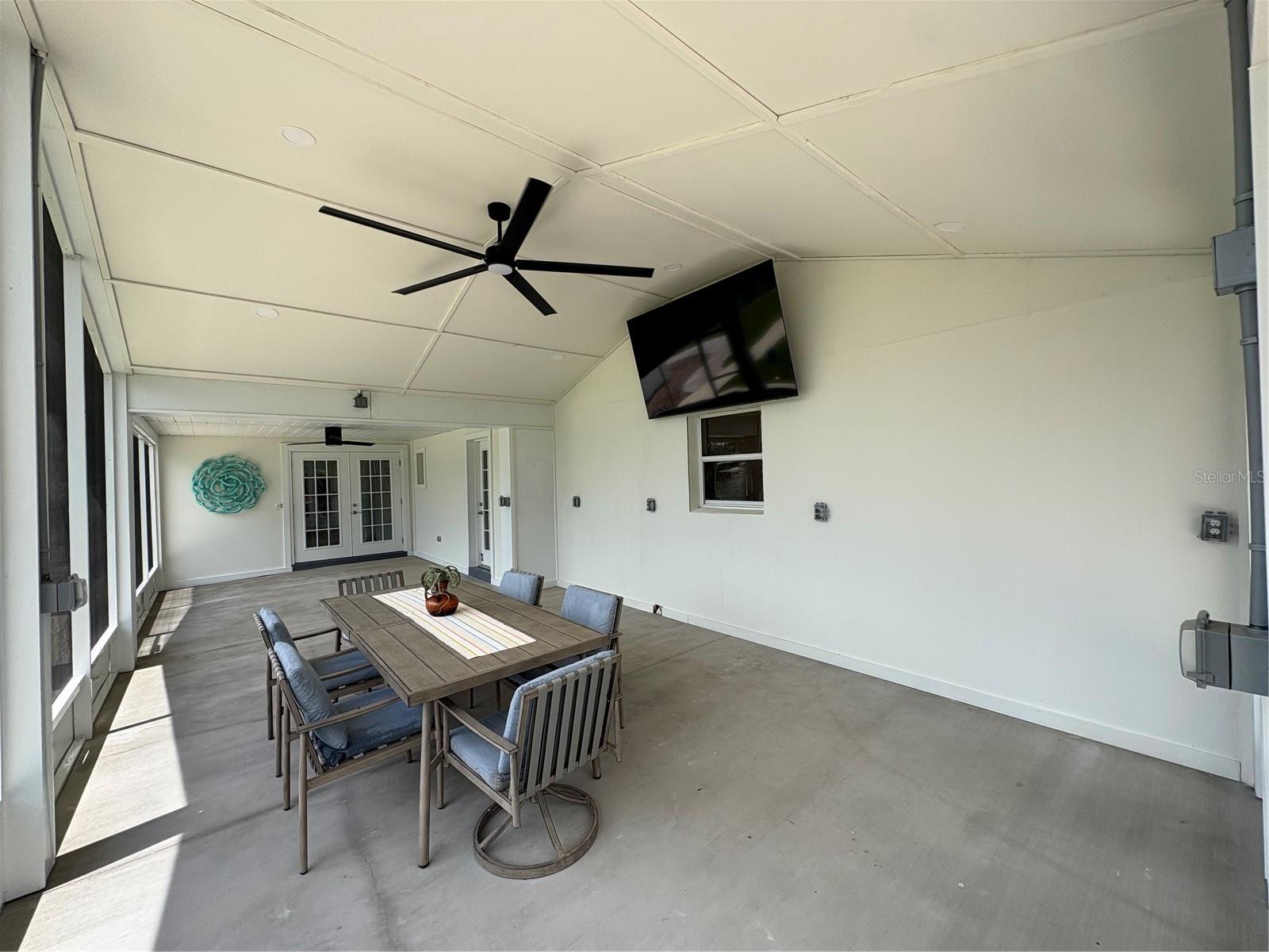 1645 Spring Garden Dr Property Photo 38