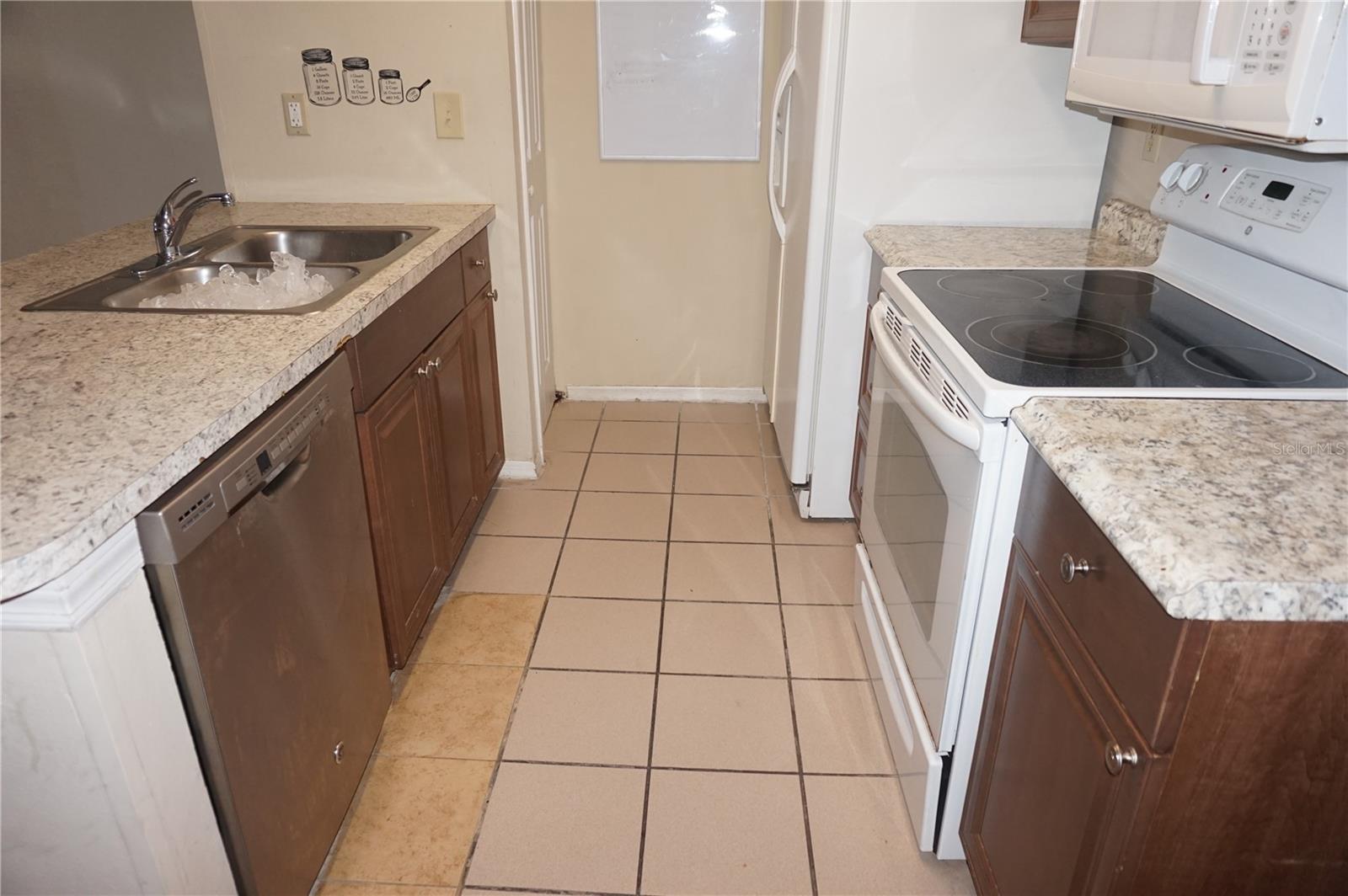 2749 N Poinciana Blvd #24 Property Photo 9