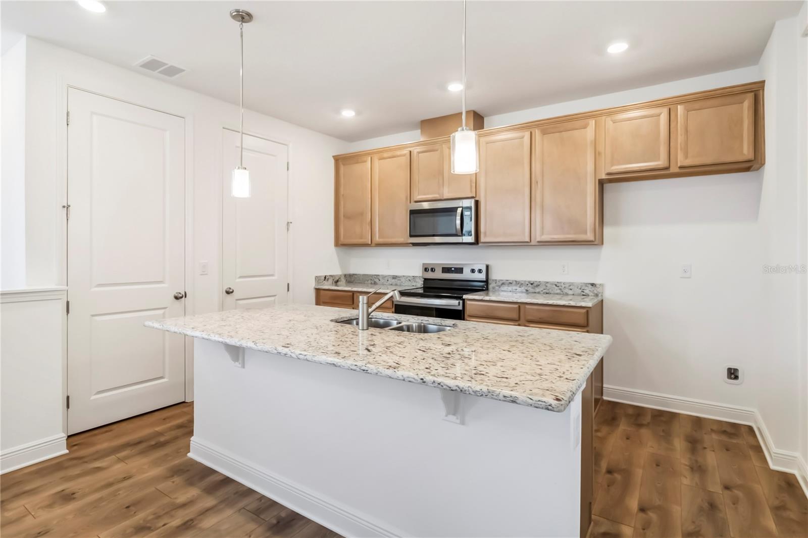 10388 Bragg Aly Property Photo 6