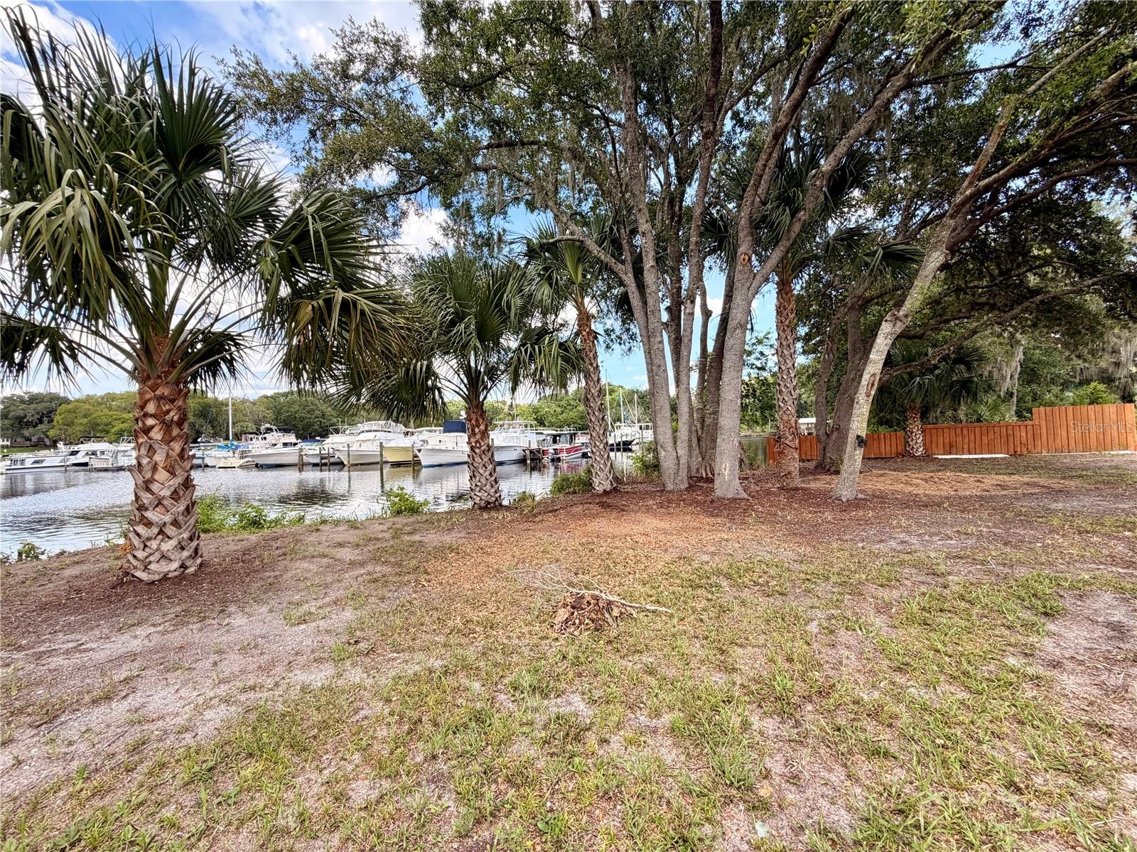 1570 Riveredge Ct Property Photo 15