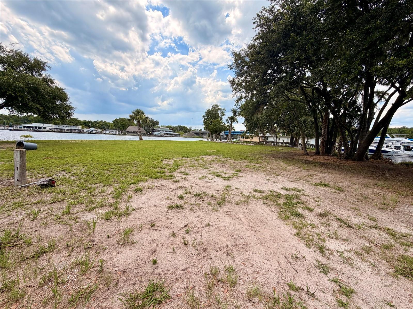 1570 Riveredge Ct Property Photo 16