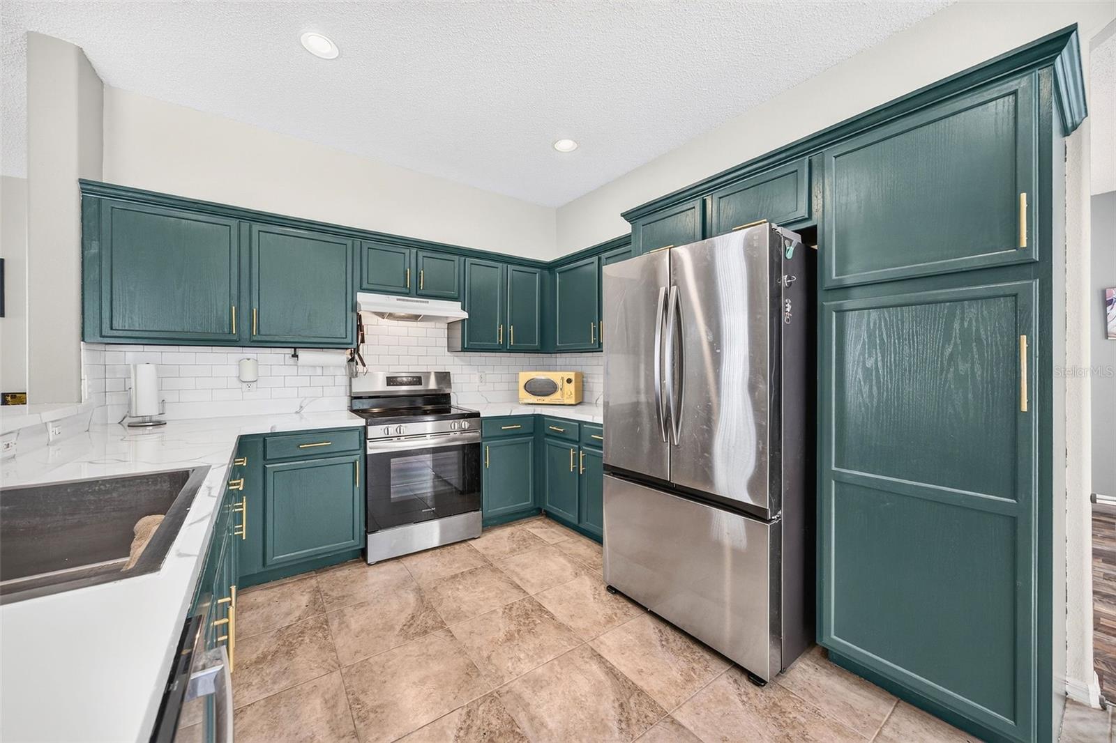 2232 Windcrest Lake Cir Property Photo 4