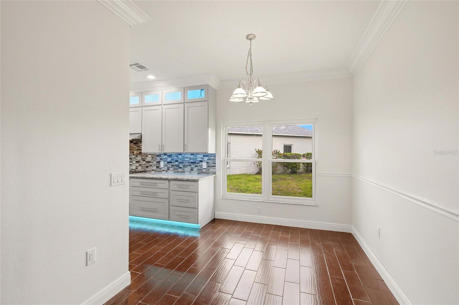 12347 Hollybush Ter Property Photo 9