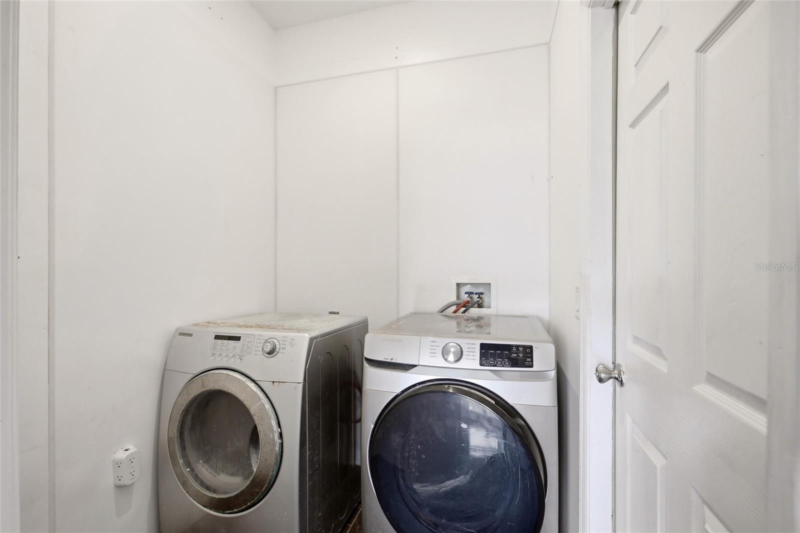 12347 Hollybush Ter Property Photo 34