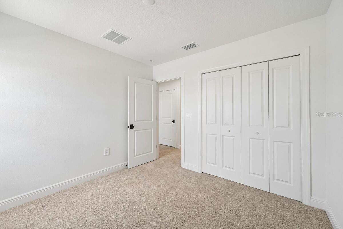 17712 Broadleaf Loop Property Photo 11
