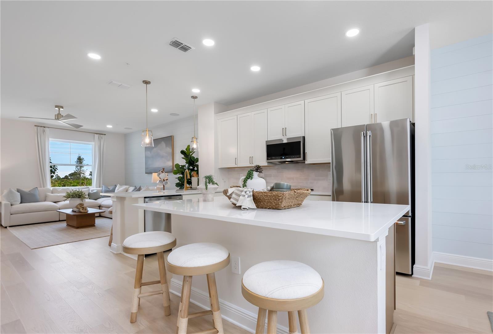 17812 Broadleaf Loop Property Photo 4