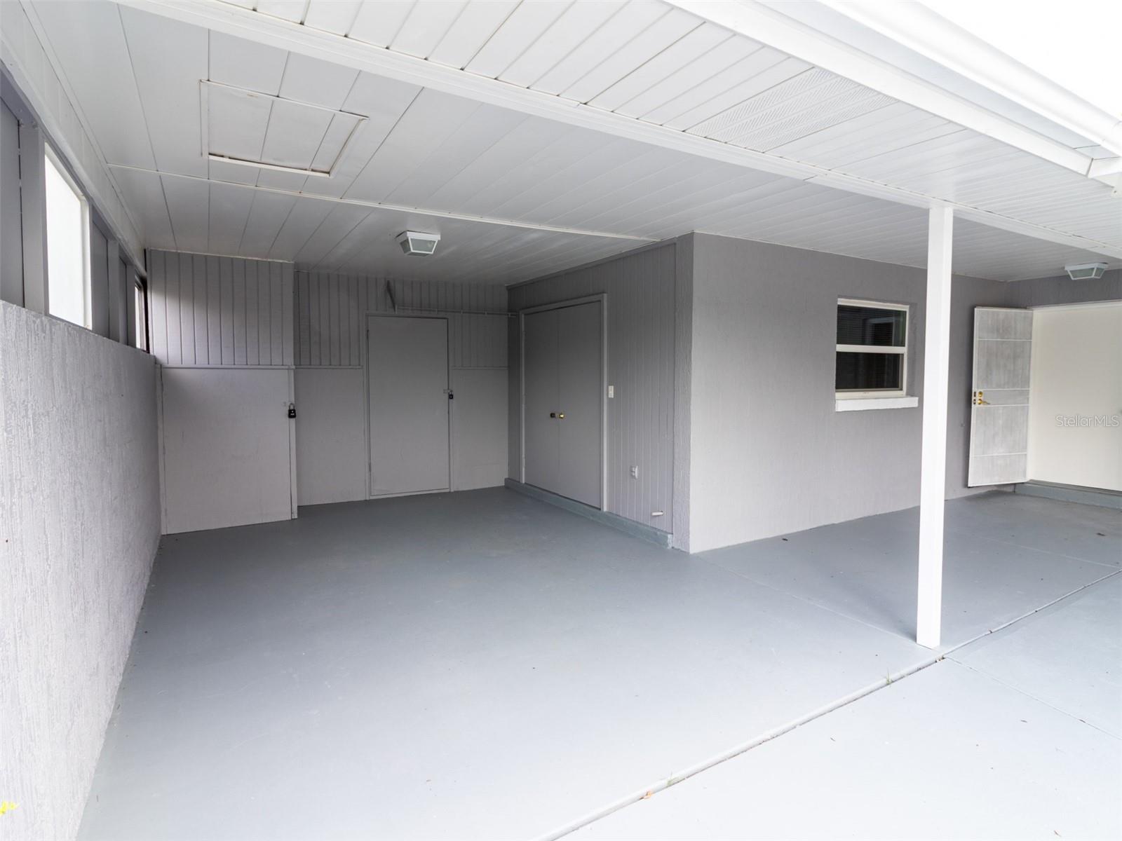 474 Spring Ln Property Photo 3