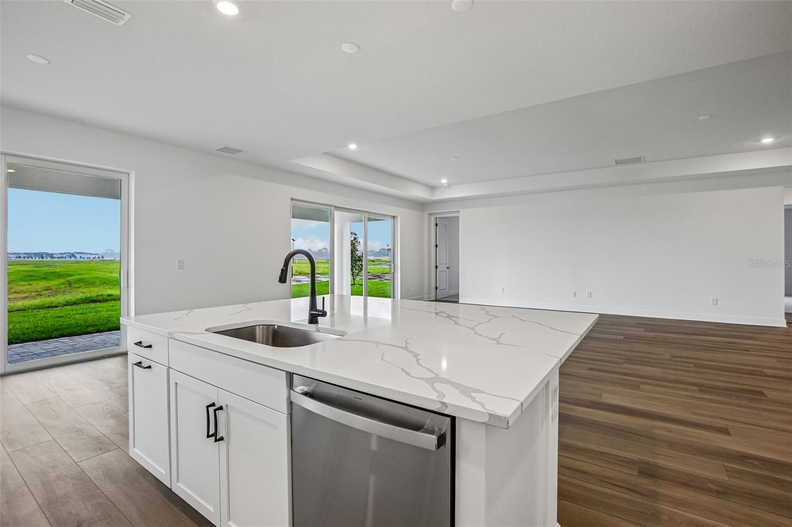 8928 Deep Horizon Loop Property Photo 8