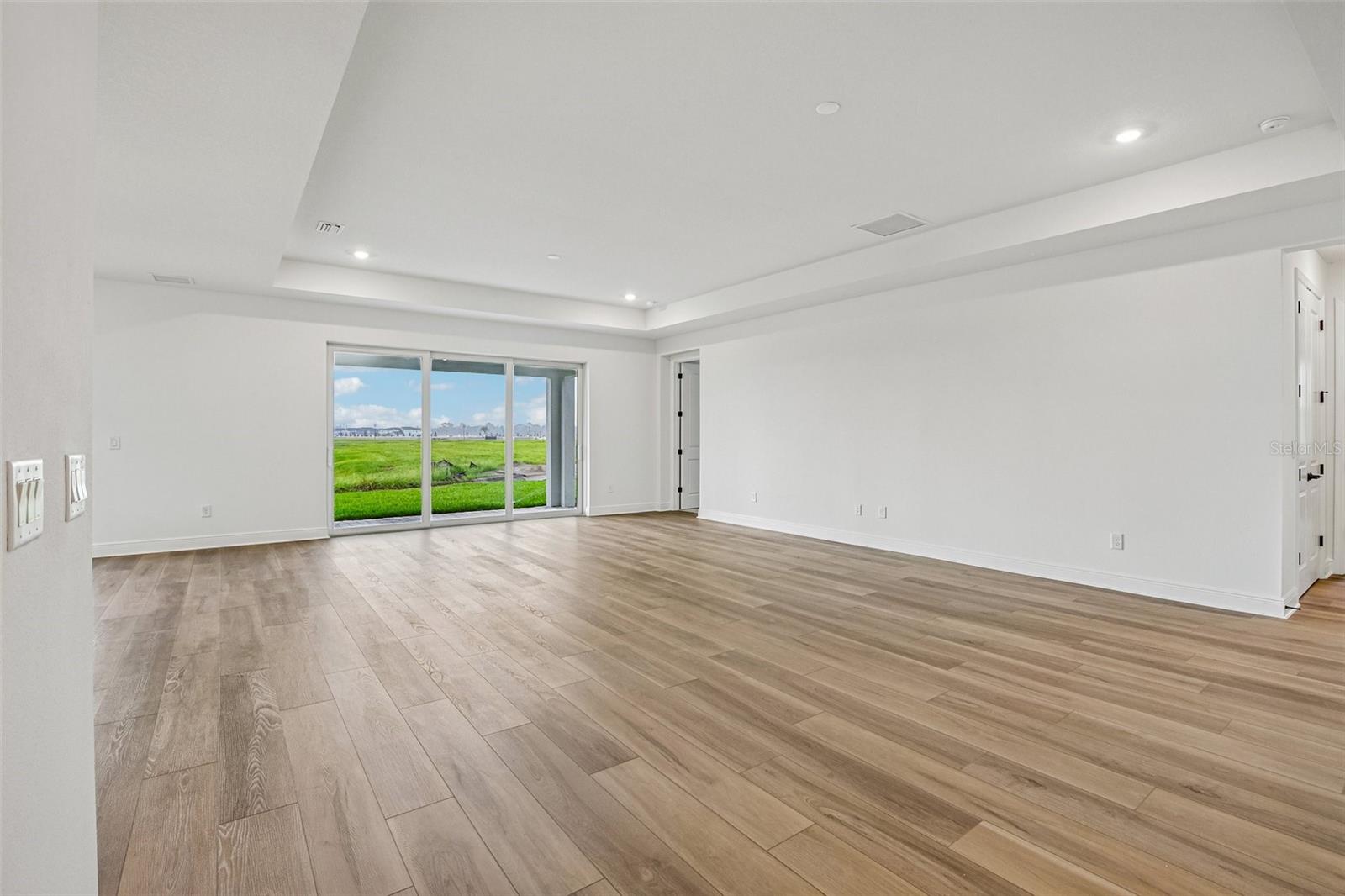 8928 Deep Horizon Loop Property Photo 13