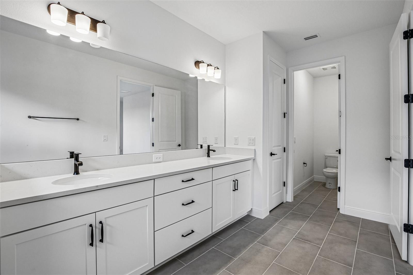 8928 Deep Horizon Loop Property Photo 27