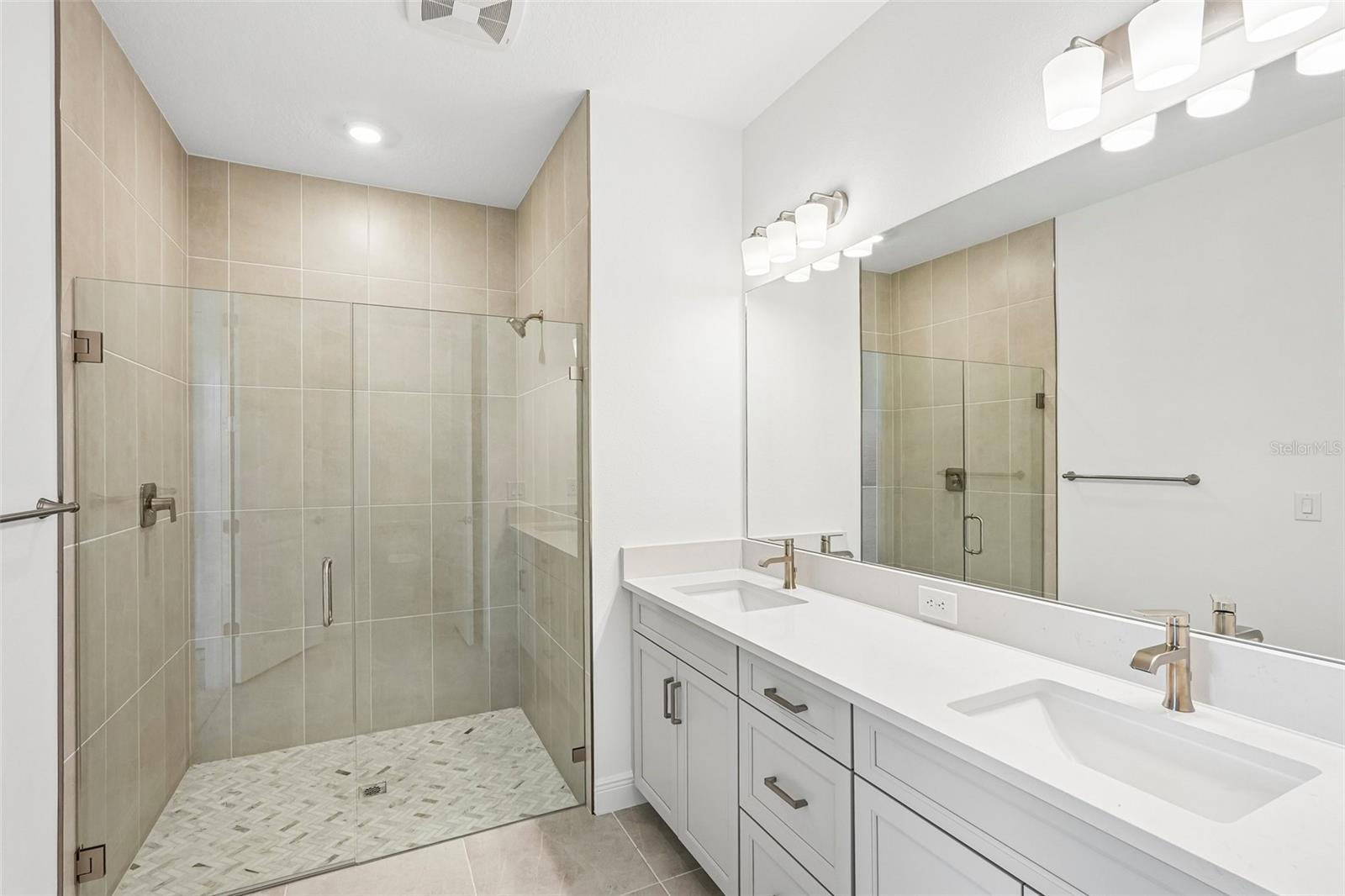 9250 Deep Horizon Loop Property Photo 25