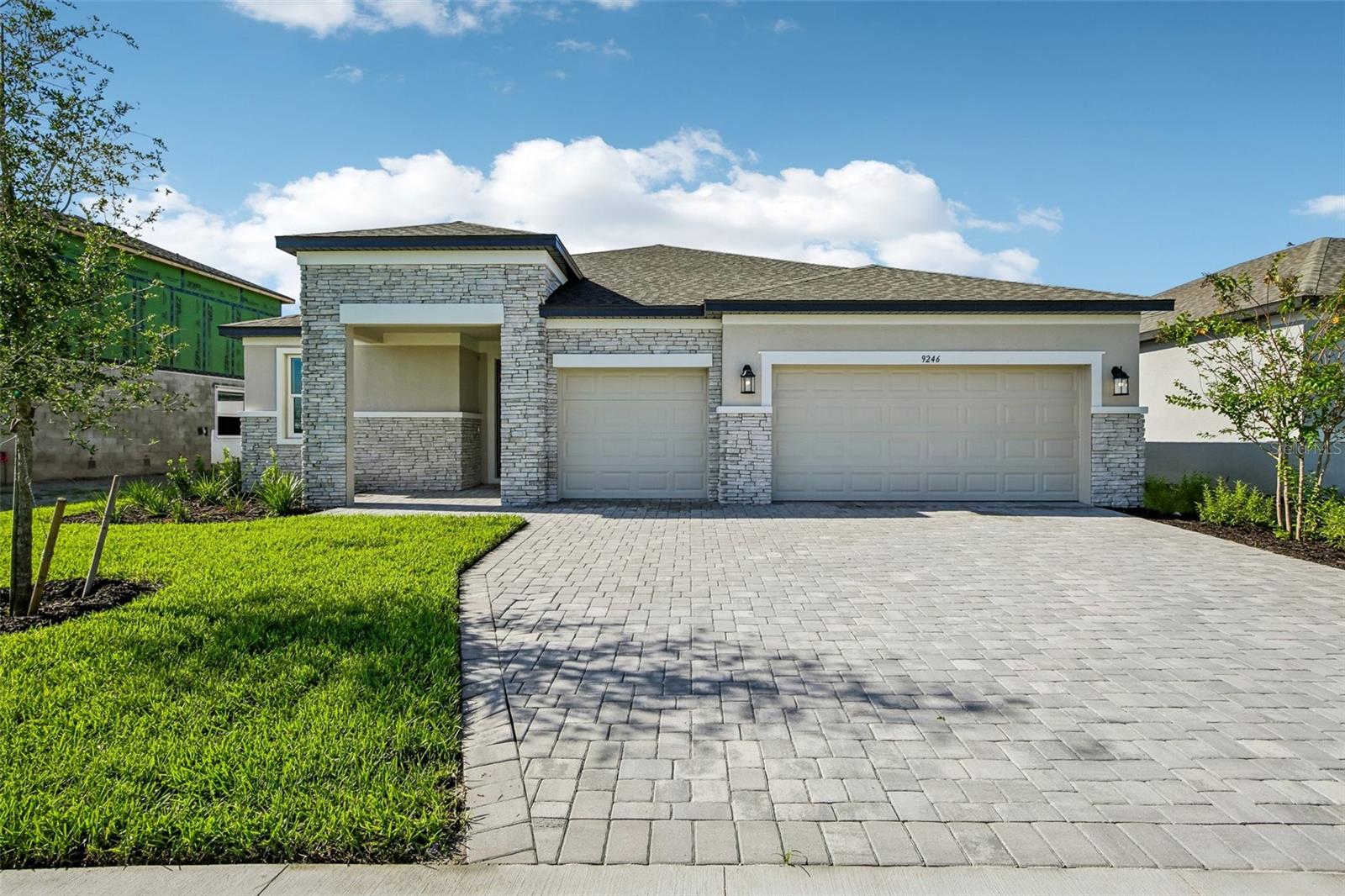 9246 Deep Horizon Loop Property Photo 1