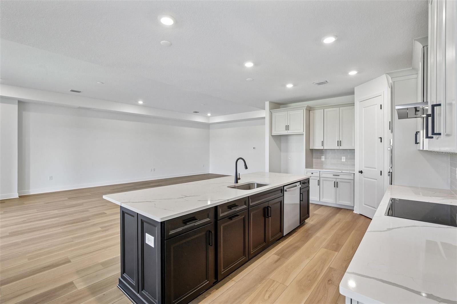 9246 Deep Horizon Loop Property Photo 7