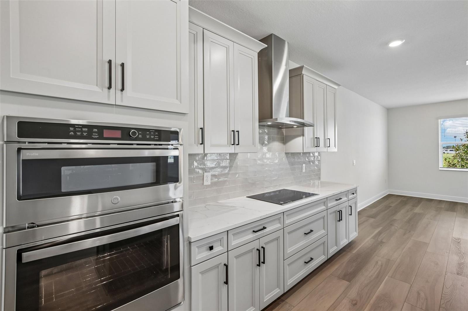 9246 Deep Horizon Loop Property Photo 9