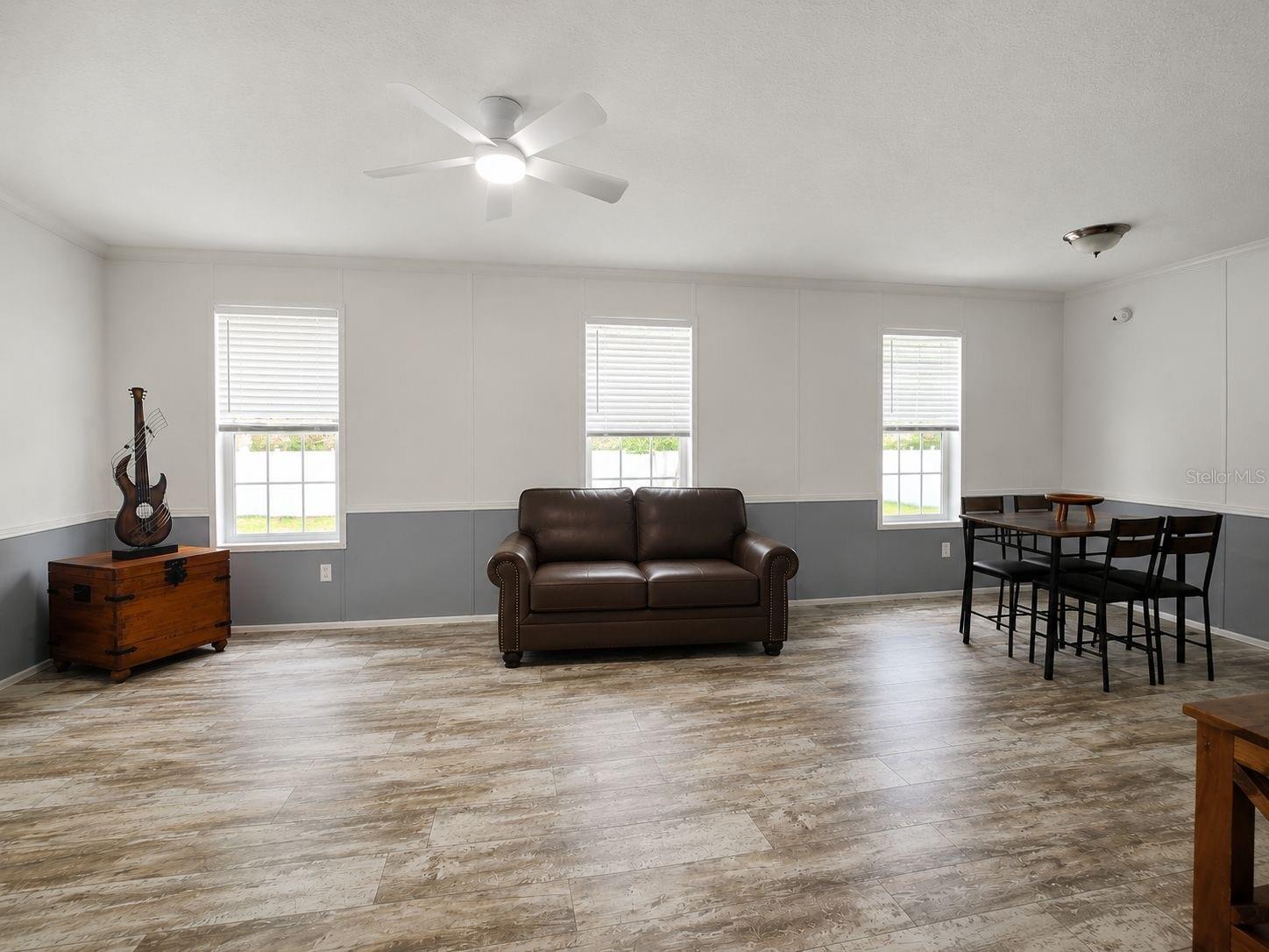55515 Lisa St Property Photo 5