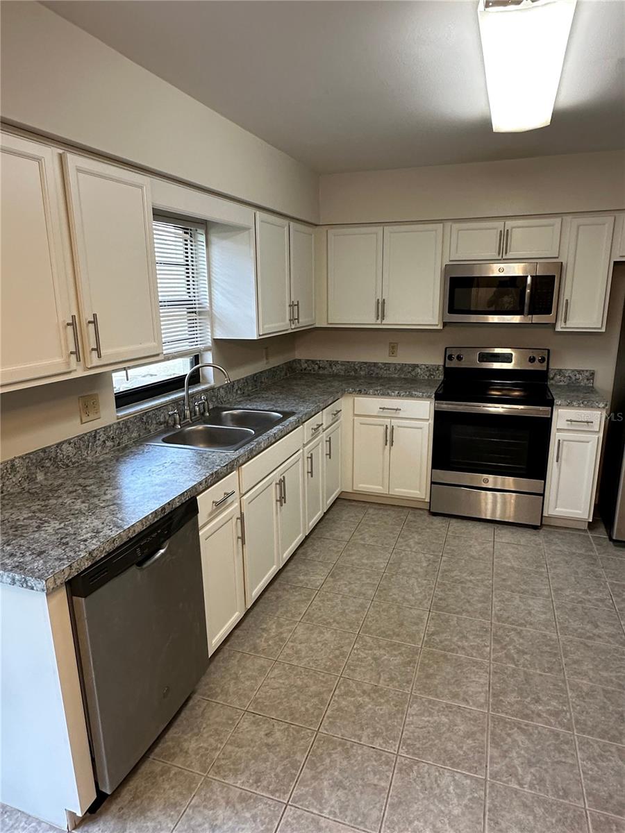 111 Louisiana Ave Property Photo 10