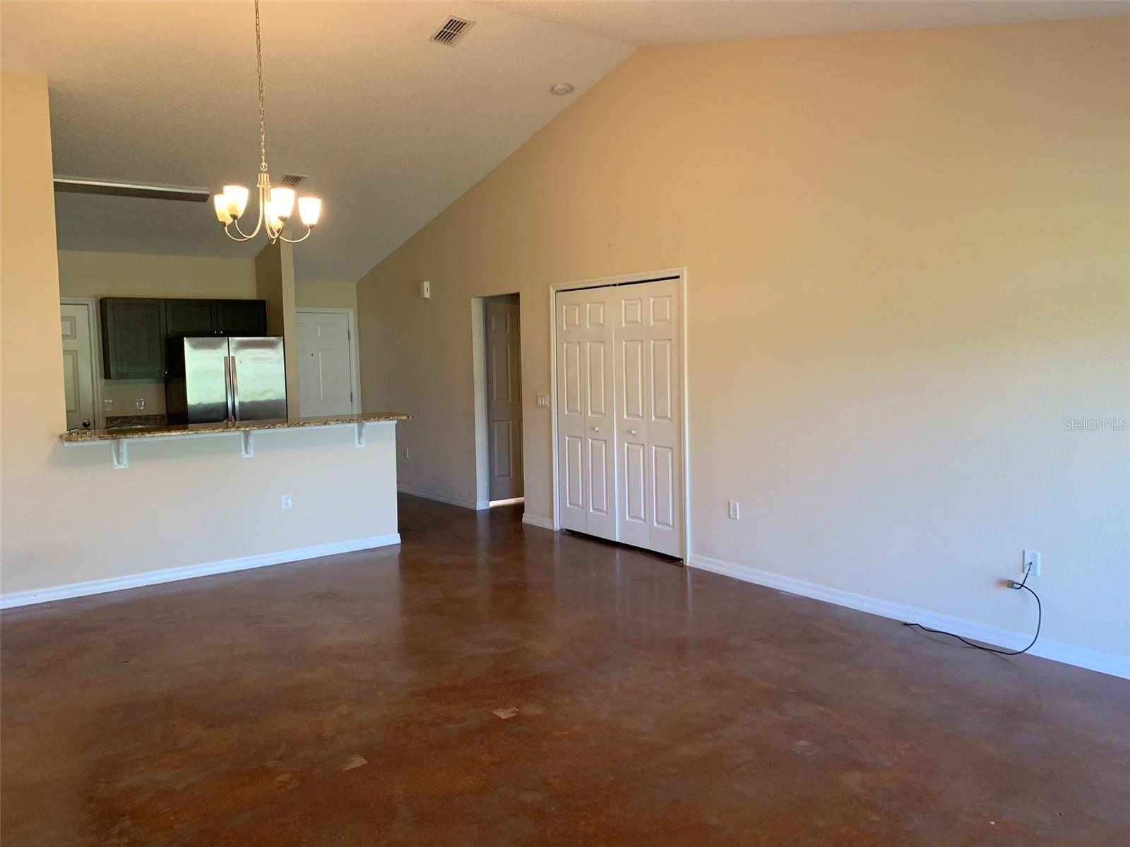 700 Dakota Ave Property Photo 3
