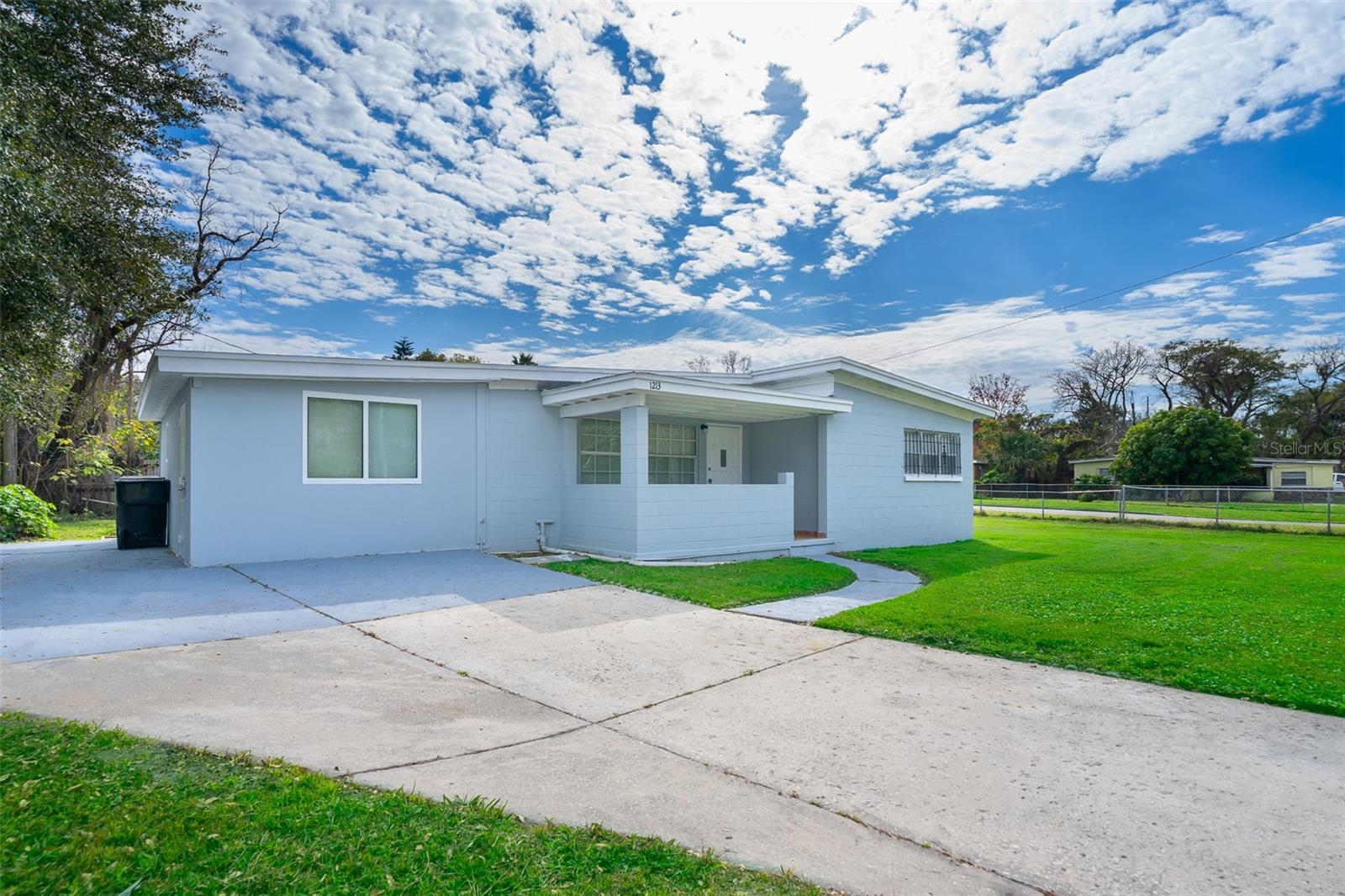 1213 LAWNE BLVD Property Photo 1