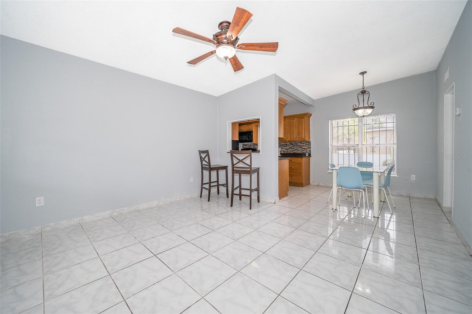 1213 Lawne Blvd Property Photo 6