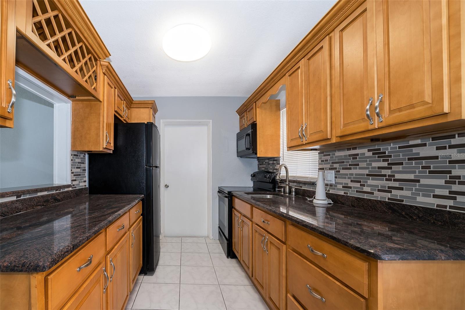 1213 Lawne Blvd Property Photo 8