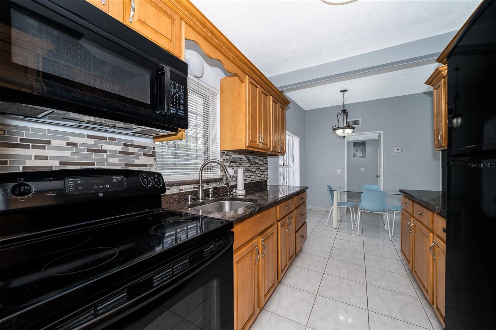 1213 Lawne Blvd Property Photo 10